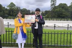 Kanishka-with-his-parents-in-front-of-White-House